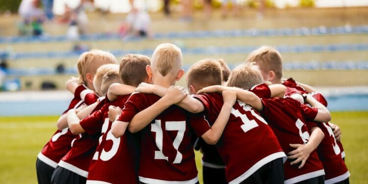 Jeff Bezos, Drake and others invest in sports media company Overtime 13 hotromwg