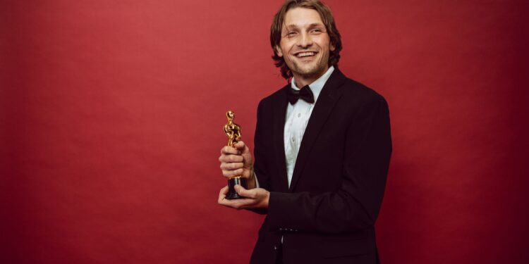 alan ritchson height and weight