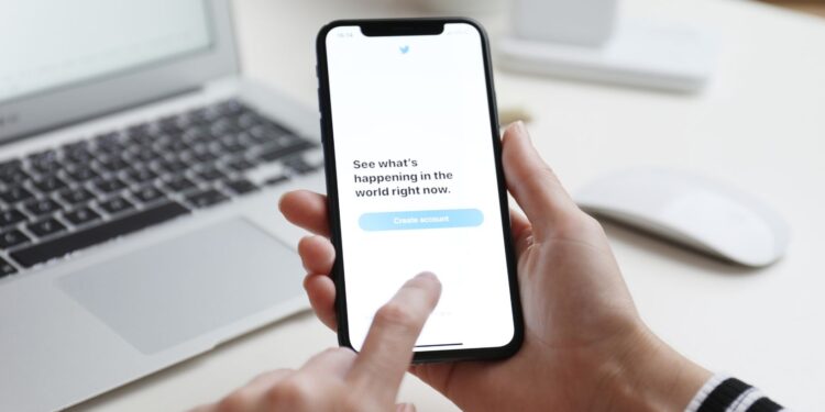 maya buckets leak twitter video