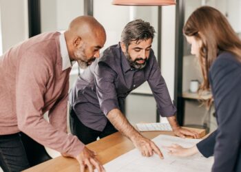 big data architect, "distributed data processing expert", and tech lead