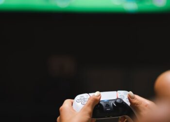 how to make a lightsaber in little alchemy 2