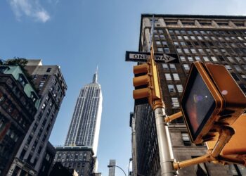 iphone xs max empire state building wallpapers