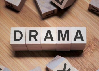 bagaimana ciri-ciri umum drama