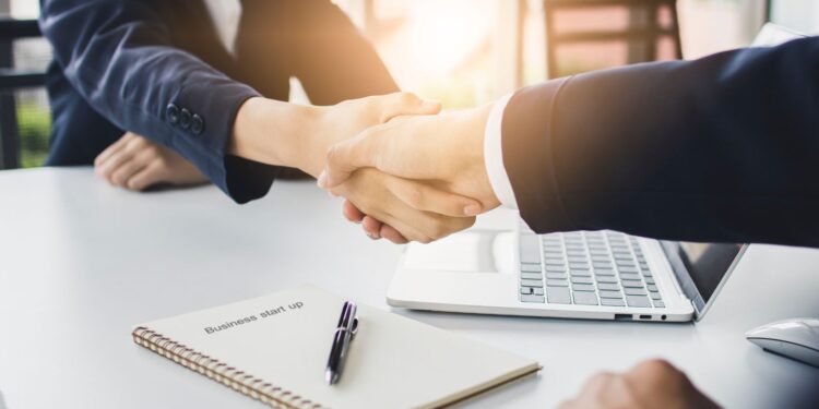 yang tidak termasuk struktur dari teks negosiasi adalah