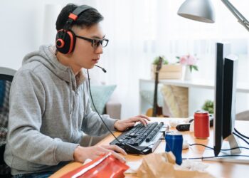 How Did Voice Chat Enhance the Gaming Experience 3 Image1