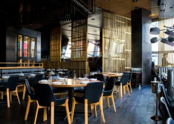 Tech-Powered Restaurants: How Modern Tools Are Transforming the Food Service Industry 26 Image2