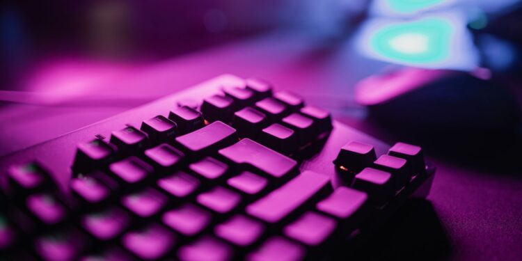 How to Stay Safe While Playing Online Games 9 How to Stay Safe While Playing Online Games