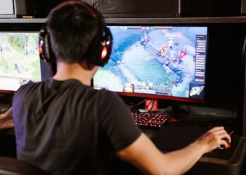 The Rise of Free-to-Play Online Games 1 The Rise of Free-to-Play Online Games