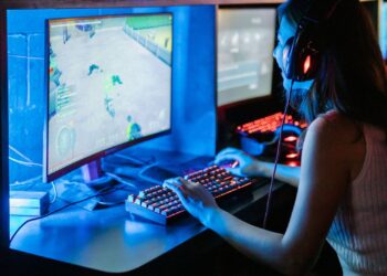 How the Nintendo Entertainment System Saved Video Games 1 How the Nintendo Entertainment System Saved Video Games