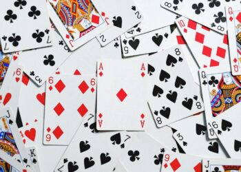 Mahjong vs. Global Card Games – How Cultures Build Strategy Differently