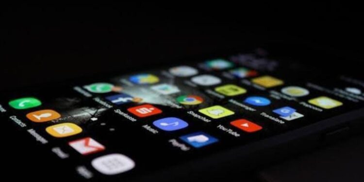 Apps and Tips that Can Help you Become a Better Card Player 7 Apps and Tips that Can Help you Become a Better Card Player