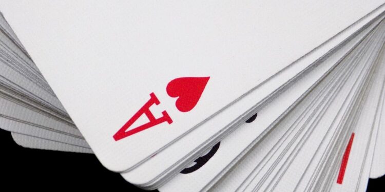 Online Poker: From Dial-Up Grind to Global Arena