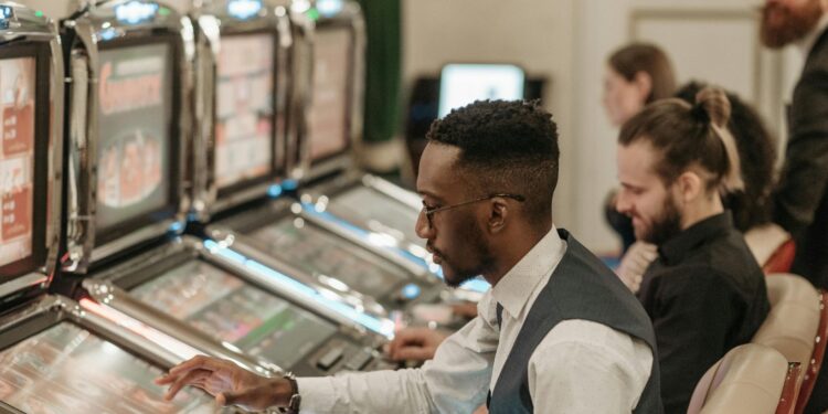 Filters, Facets, and Tags in Slot Lobbies: How Good Navigation Reduces Noise 6 player browsing slot machines
