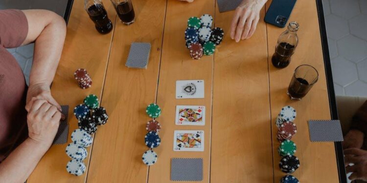 social freeroll poker table