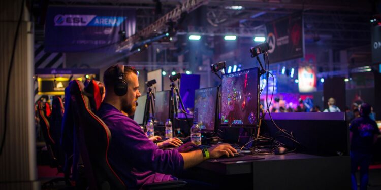 Gaming Meets Gambling: Why Gamers Are the Future of the Online Casino Scene