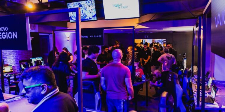 How Players are Connecting Beyond the Screen 6 How Players are Connecting Beyond the Screen