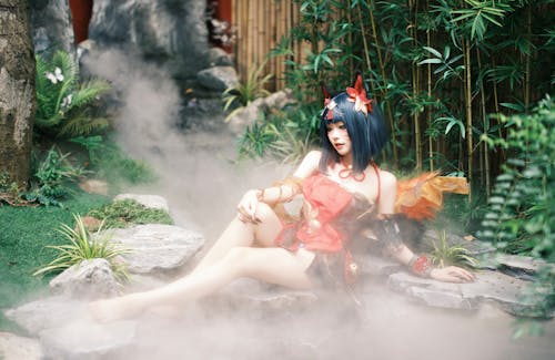 How Genshin Impact and Apex Legends Fuel OnlyFans Cosplay Explosions in 2025