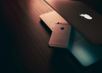 Device Compatibility: How Mobile Slots Adapt to IOS and Android Screens and Controls