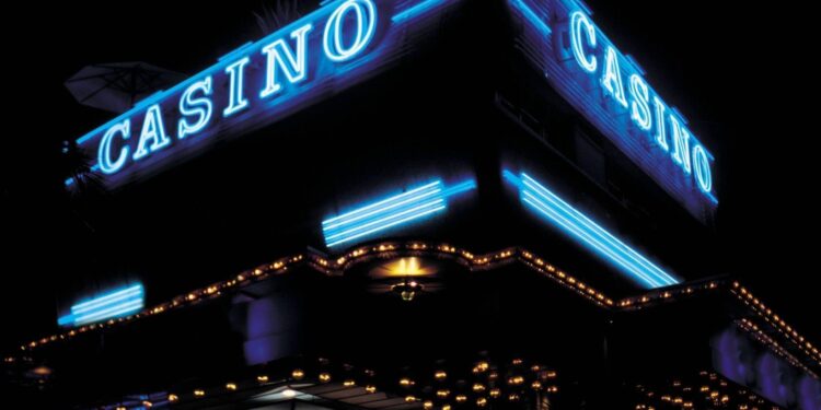 How Canadian Casino Preferences Differ from Global Trends